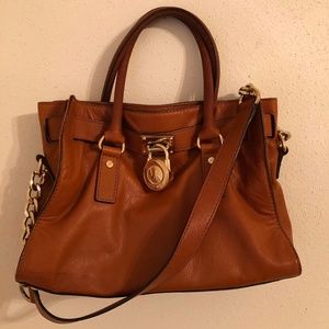 Micheal Kors Medium Crossbody Purse